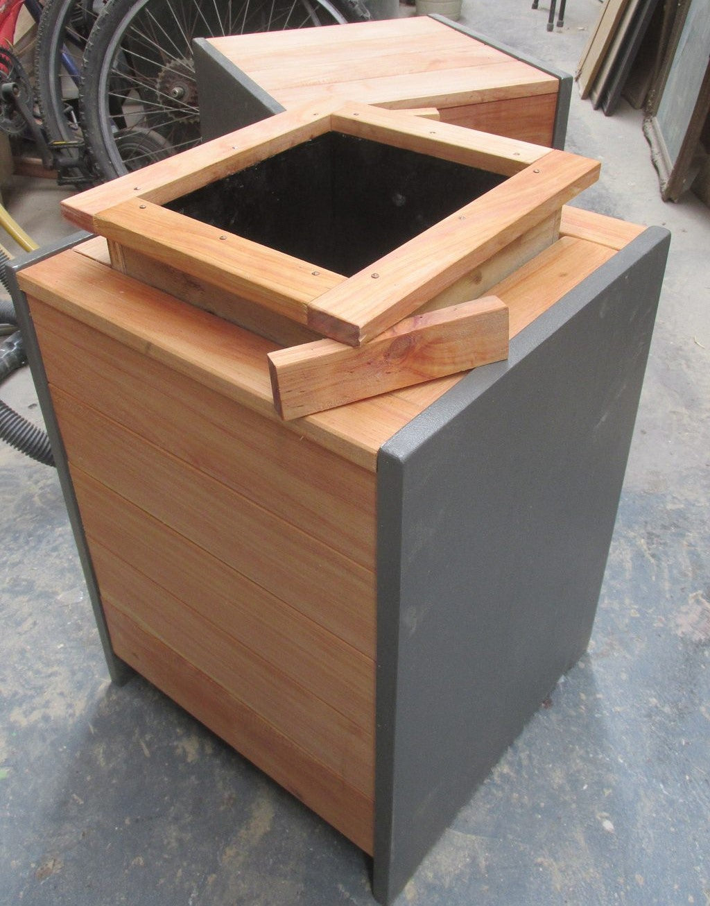 Cube Patio Planter Box