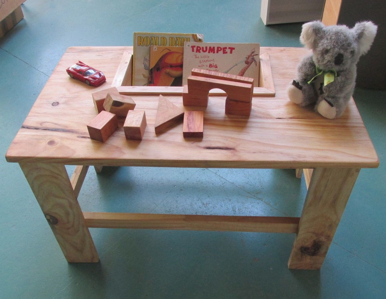 Coffee/Play Table with Storage Well